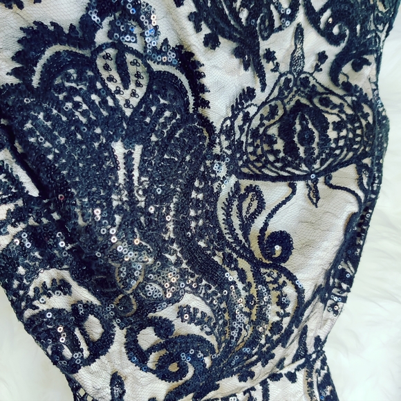 Cut-Out** Low Back** Lace & Sequin Mid Formal Gown *S* - Picture 15 of 17